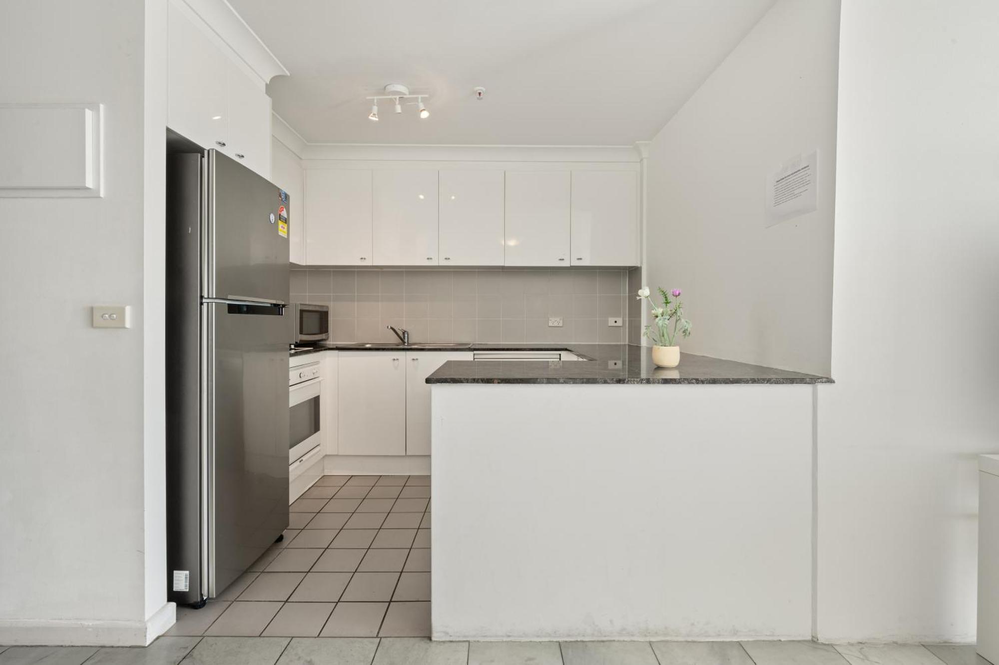 Spacious Ensuite Room In A City Centre Duplex Apartment-2 Canberra Exterior photo