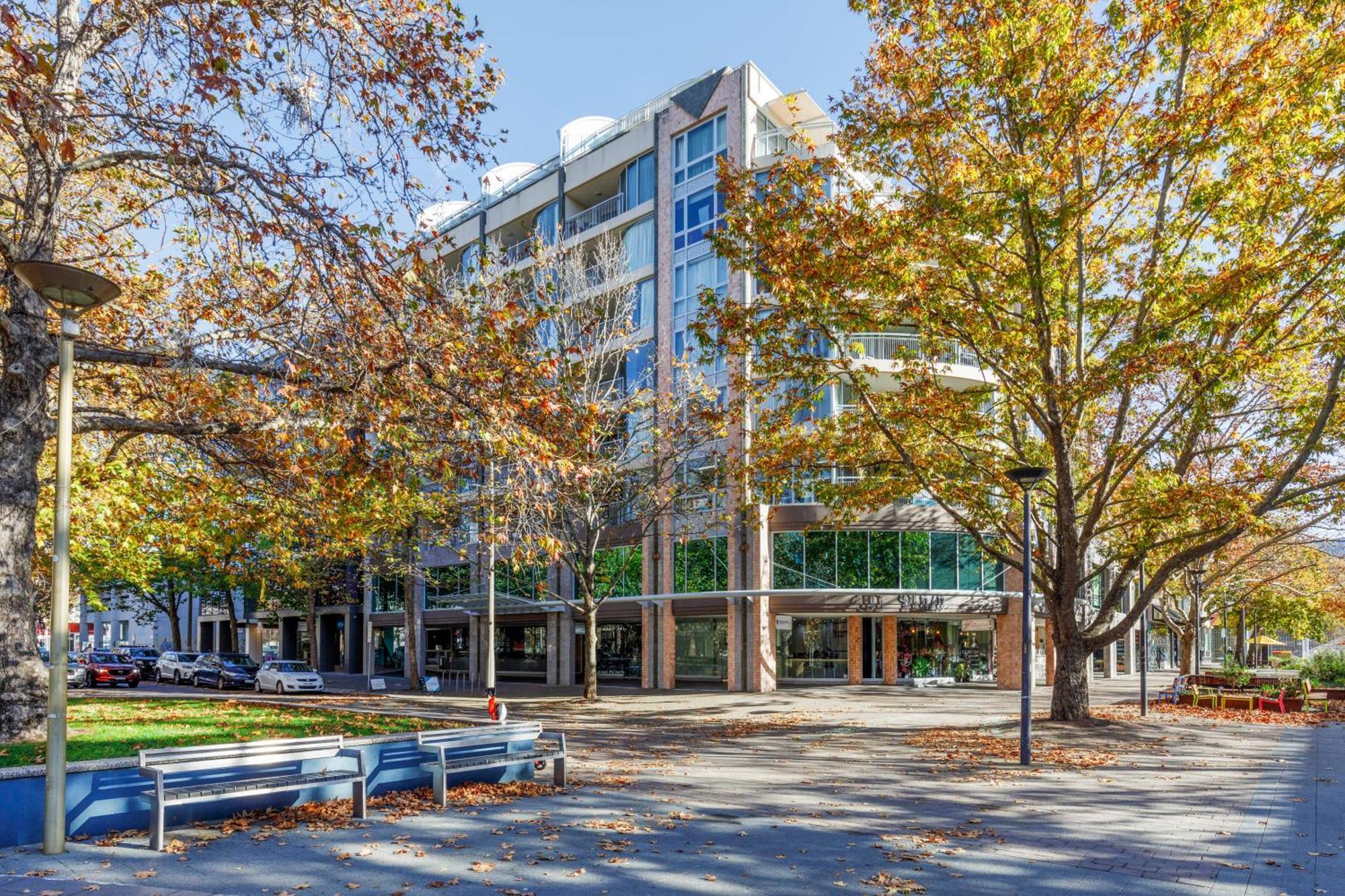 Spacious Ensuite Room In A City Centre Duplex Apartment-2 Canberra Exterior photo